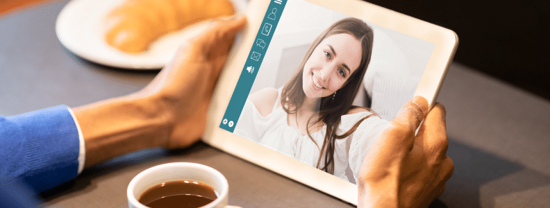 How to Keep Her Attention Online